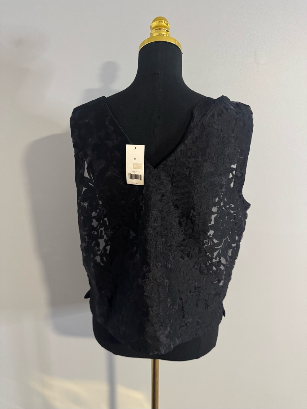 NWT Banana Republic Lace Black Sleeveless Top Size Medium - Picture 3 of 5